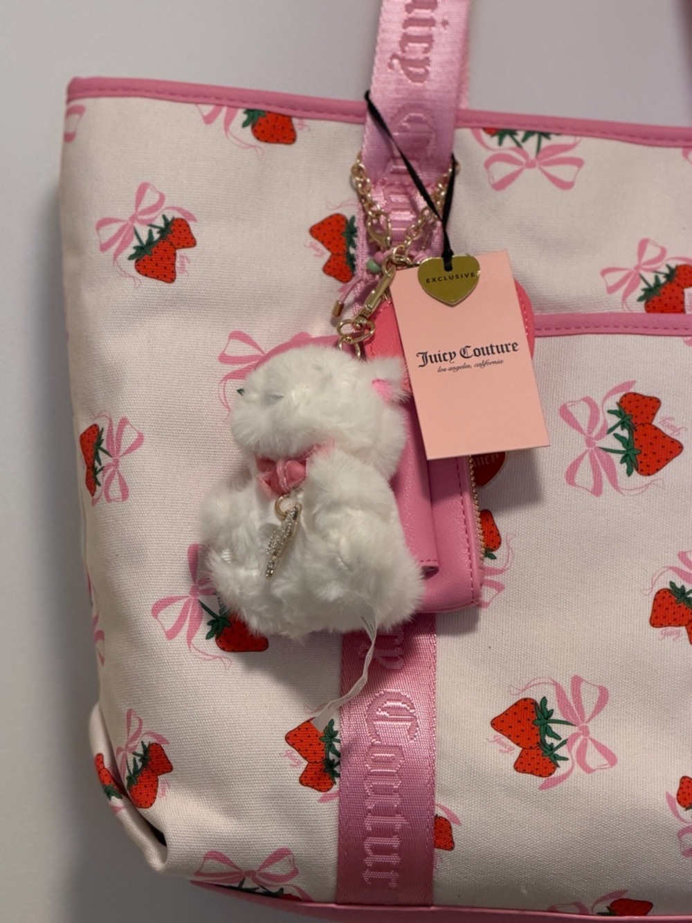 Juicy Couture Retro Strawberry Festival Tote NWT - Picture 13 of 14